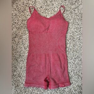 PrettyLittleThing Dark Red Acid Wash Gym Un, size XL